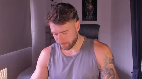 Snapshot of paul_roger chatting on March 9, 1:04 pm PAUL ROGER online show from March 9, 1:04 pm