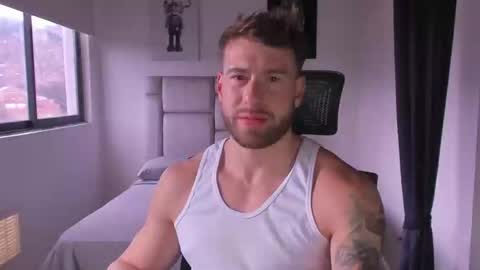 Snapshot of paul_roger chatting on March 10, 9:18 pm PAUL ROGER online show from March 10, 9:18 pm