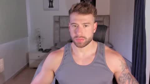 Snapshot of paul_roger chatting on September 11, 10:32 pm PAUL ROGER online show from September 11, 10:32 pm