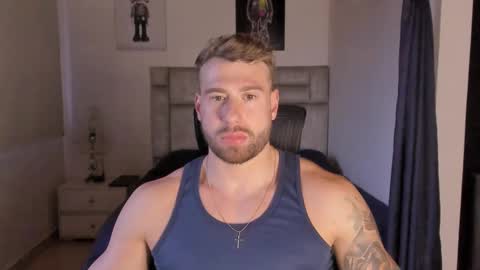 Snapshot of paul_roger chatting on September 26, 10:25 pm PAUL ROGER online show from September 26, 10:25 pm