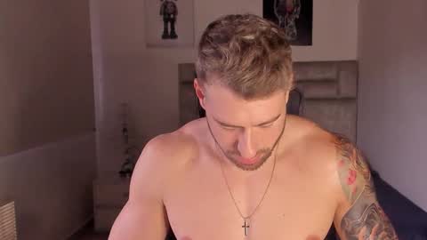 Snapshot of paul_roger chatting on October 15, 10:32 pm PAUL ROGER online show from October 15, 10:32 pm