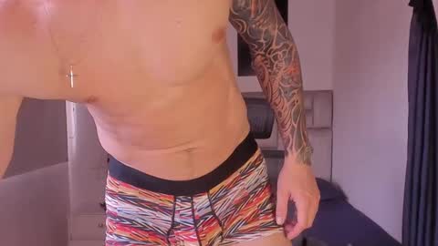 Snapshot of paul_roger chatting on November 4, 12:48 pm PAUL ROGER online show from November 4, 12:48 pm