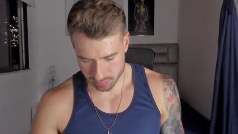 Snapshot of paul_roger chatting on November 8, 2:12 am PAUL ROGER online show from November 8, 2:12 am