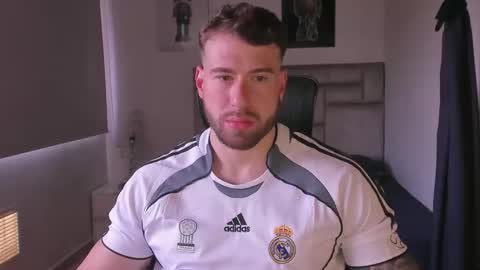 PAUL ROGER online show from March 22, 4:54 pm