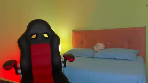 paul_sexycock online show from February 6, 12:37 pm