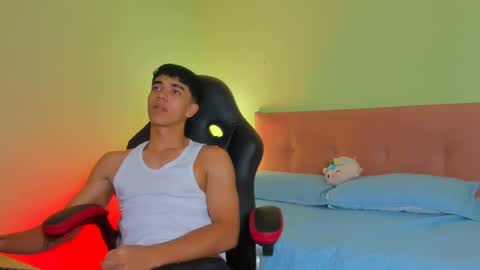 paul_sexycock online show from February 6, 3:41 pm