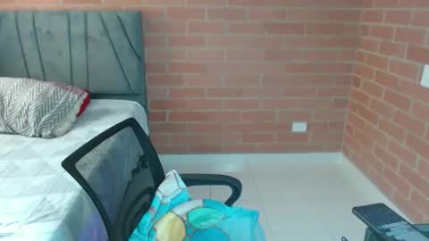Snapshot of paula__117 chatting on May 2, 9:09 pm paula__117 online show from May 2, 9:09 pm