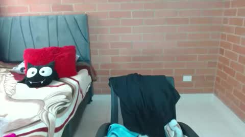 Snapshot of paula__117 chatting on May 18, 7:31 pm paula__117 online show from May 18, 7:31 pm