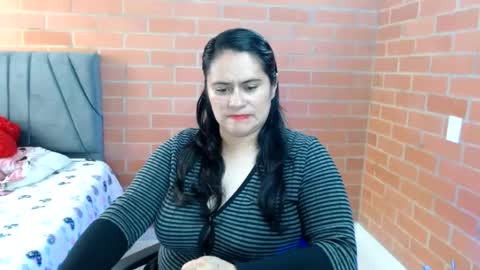 paula__117 online show from July 11, 8:33 pm