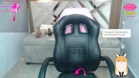 Snapshot of paula_b_ chatting on May 2, 12:43 pm Paula online show from May 2, 12:43 pm