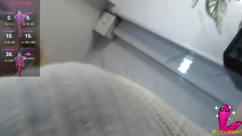 Snapshot of paula_b_ chatting on June 22, 12:46 pm Paula online show from June 22, 12:46 pm