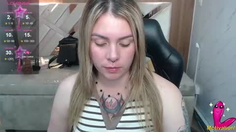 Snapshot of paula_b_ chatting on July 4, 12:55 pm Paula online show from July 4, 12:55 pm