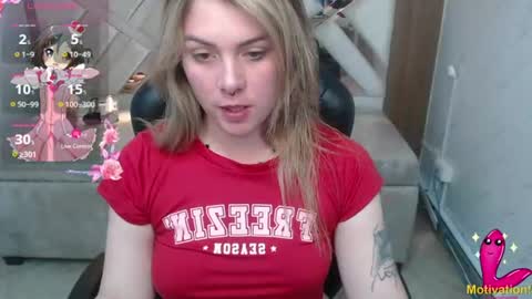 Snapshot of paula_b_ chatting on July 11, 1:03 pm Paula online show from July 11, 1:03 pm