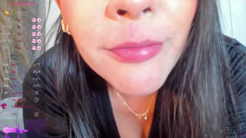 Snapshot of paula_brown18 chatting on January 13, 10:13 pm Pau online show from January 13, 10:13 pm