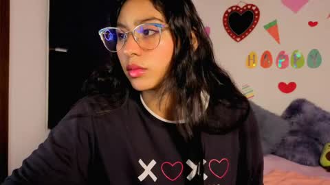 Paula  online show from April 18, 4:05 am