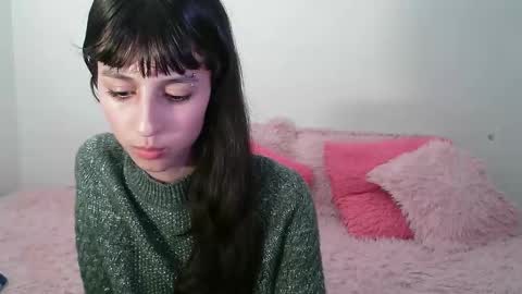 Snapshot of paulainblue chatting on February 11, 2:35 am online show from February 11, 2:35 am