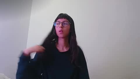   online show from December 21, 9:55 pm