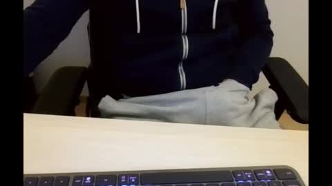 Snapshot of paulbazo83 chatting on November 19, 12:05 pm paulbazo83 online show from November 19, 12:05 pm