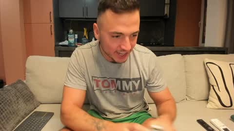 paulblack021 online show from April 1, 11:24 pm