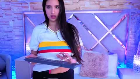 Snapshot of paulette_dupont_ chatting on July 8, 2:38 am paulette_dupont_ online show from July 8, 2:38 am
