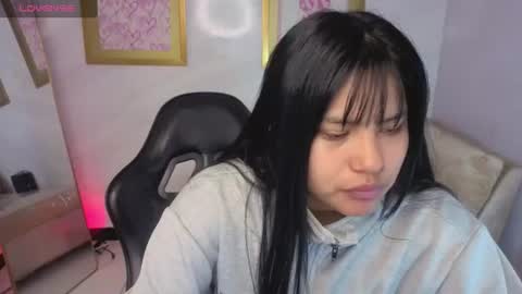 Snapshot of paulette_v chatting on June 17, 1:01 pm Live 800am 200pm COLOMBIAN HOUR online show from June 17, 1:01 pm