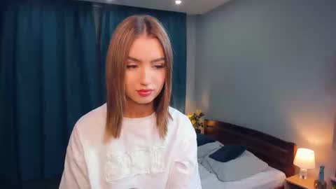 Snapshot of paulettelafevre chatting on September 10, 7:47 pm Eva online show from September 10, 7:47 pm