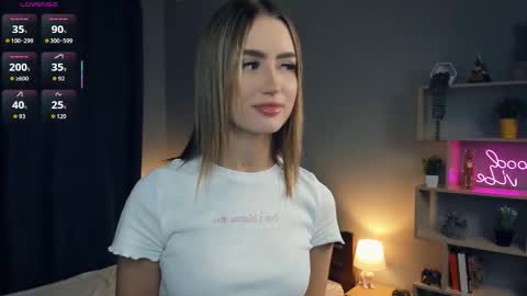 Snapshot of paulettelafevre chatting on September 30, 7:08 pm Eva online show from September 30, 7:08 pm