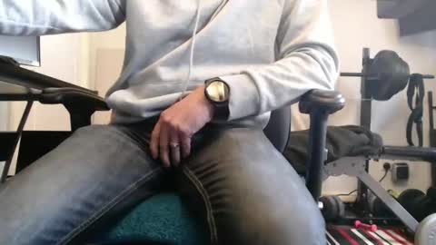 Snapshot of paulie120464 chatting on October 18, 11:44 am paulie120464 online show from October 18, 11:44 am