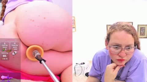 Paulina Davis  online show from February 7, 6:35 am