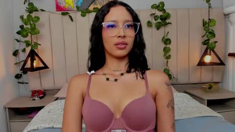 Snapshot of paulina_lopezz chatting on November 19, 9:15 pm PAULINA online show from November 19, 9:15 pm