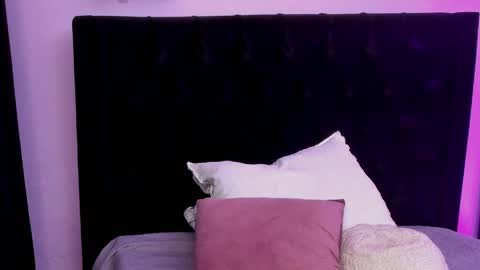 PAULINA  online show from April 21, 1:42 am