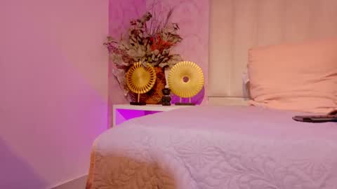 Snapshot of paulina_sodi chatting on September 19, 11:44 am Paulina online show from September 19, 11:44 am