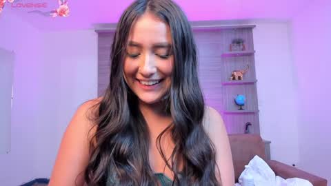 Snapshot of paulina_sweett chatting on January 27, 4:43 pm Paulina online show from January 27, 4:43 pm