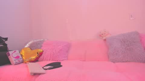 Snapshot of paulinaabeauty chatting on January 8, 9:23 pm call me ur bbygurl online show from January 8, 9:23 pm