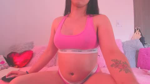 Snapshot of paulinaabeauty chatting on January 17, 8:55 pm call me ur bbygurl online show from January 17, 8:55 pm