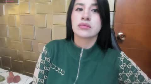 paulinabelen21 online show from April 11, 7:45 am