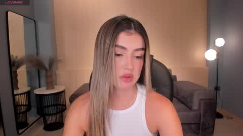 Paulina Santos  online show from March 12, 7:17 pm