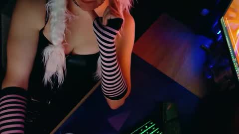 Snapshot of paulinetranspl chatting on May 13, 11:00 pm ensui online show from May 13, 11:00 pm