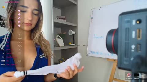 Snapshot of paulirose chatting on November 9, 4:05 pm paulirose online show from November 9, 4:05 pm