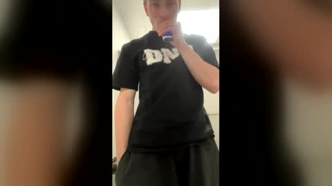Snapshot of paulkellerr chatting on June 6, 11:37 am paulkellerr online show from June 6, 11:37 am