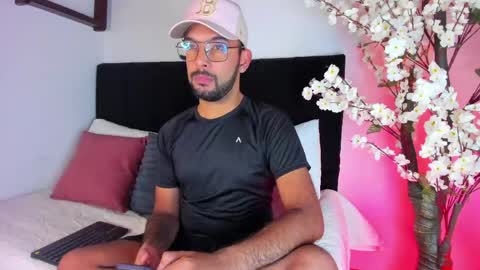 Snapshot of paulodasilva_ chatting on May 2, 12:10 pm Paulo Da Silva online show from May 2, 12:10 pm