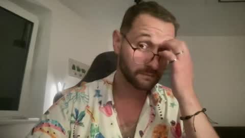 love bush online show from June 27, 7:52 pm