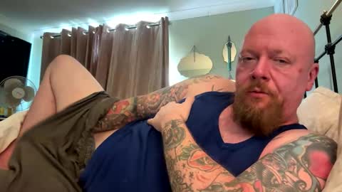 Snapshot of paulyb445 chatting on September 27, 9:14 am paulyb445 online show from September 27, 9:14 am