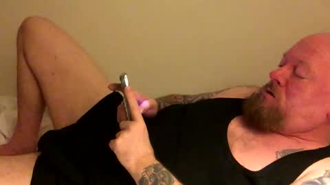 Snapshot of paulyb445 chatting on October 30, 2:35 am paulyb445 online show from October 30, 2:35 am