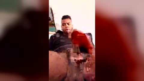 Snapshot of pauttroberto84 chatting on July 13, 7:49 pm pauttroberto84 online show from July 13, 7:49 pm
