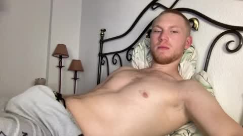 Snapshot of pavelrey chatting on June 8, 2:01 am Pavel online show from June 8, 2:01 am