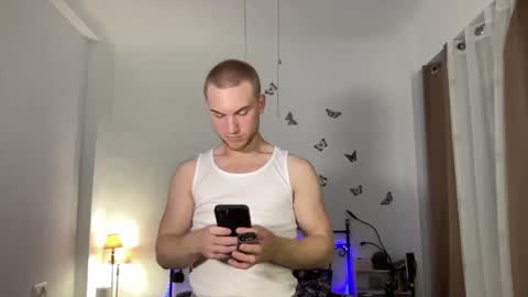Snapshot of pavelrey chatting on June 10, 8:19 pm Pavel online show from June 10, 8:19 pm