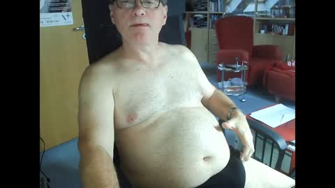 Snapshot of pavlovsdog2006 chatting on January 23, 9:18 am Pavlov aka Peter online show from January 23, 9:18 am