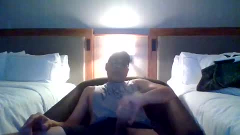 pawgkiller online show from April 14, 5:13 am