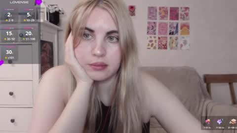 Allisses online show from March 8, 3:45 pm